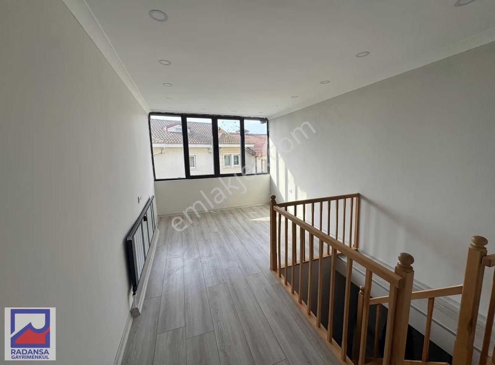 Silivri Fatih Mahallesinde Müstakil 5+2 Triplex - Görsel 18