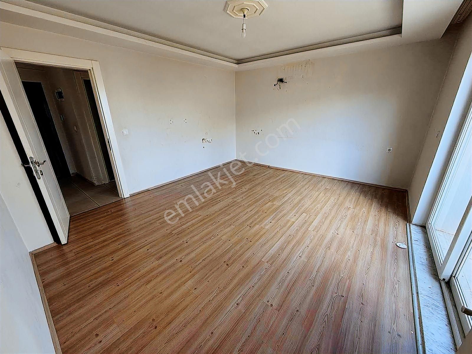 Yeni Yıla Özel Site İçerisi Merkezi Lokasyonda 3.kat 3+1 - Görsel 8