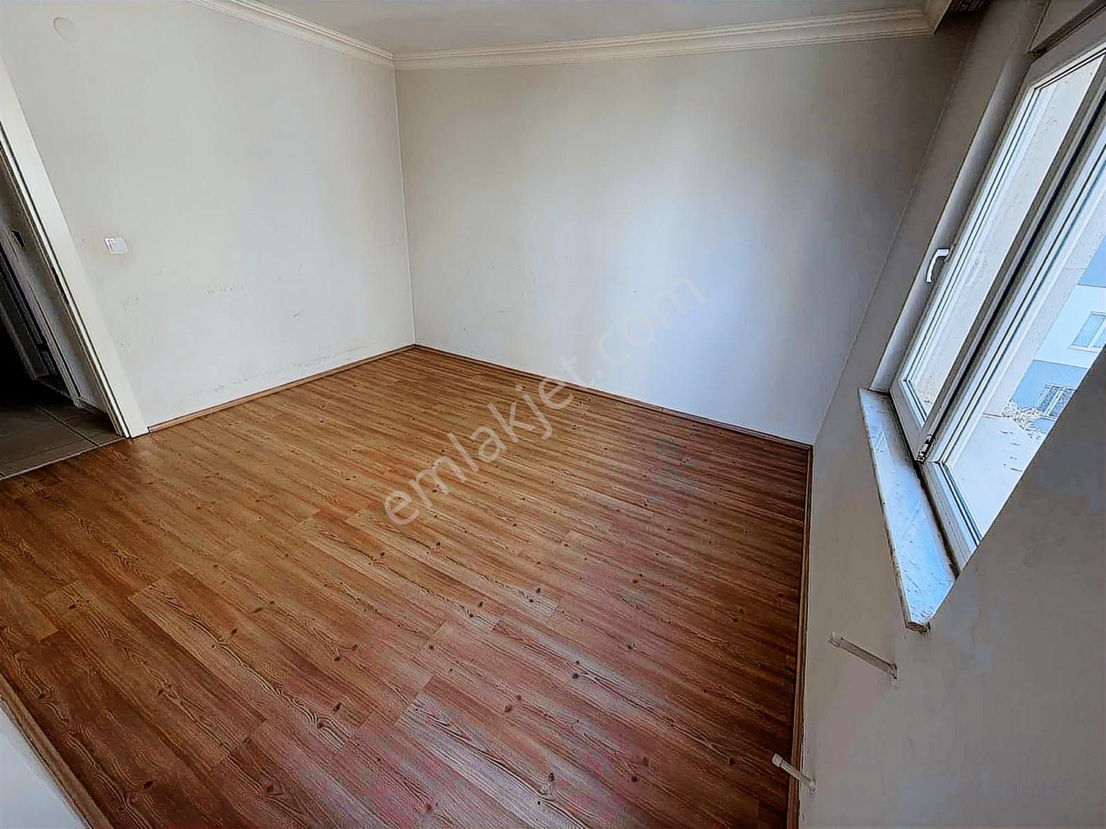 Yeni Yıla Özel Site İçerisi Merkezi Lokasyonda 3.kat 3+1 - Görsel 14