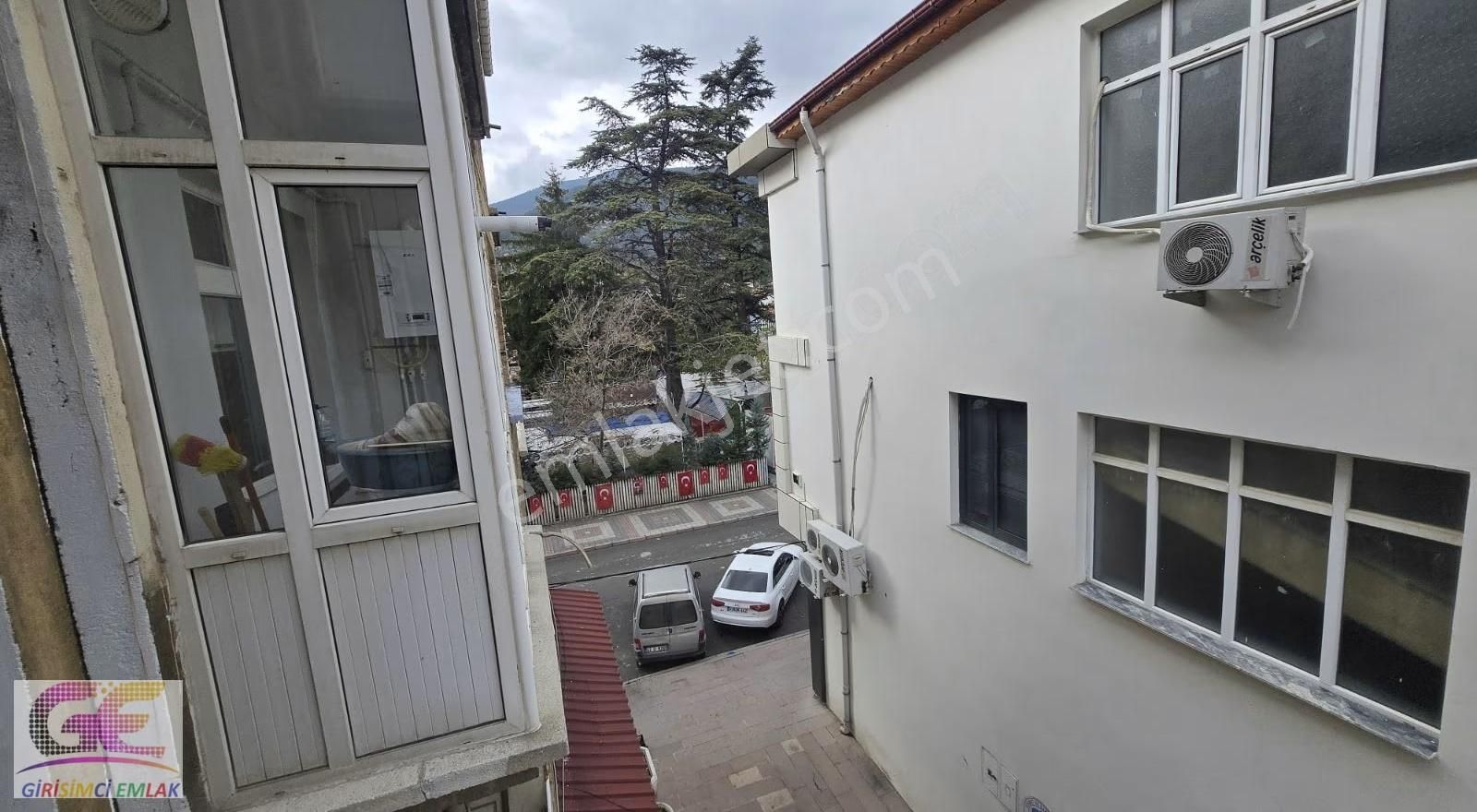 Girişimciden Adliye Parkı Karşısı 1+1 Arakat Daire - Görsel 2