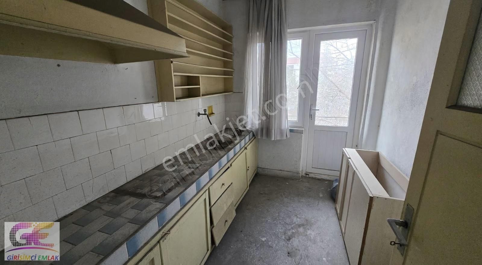 Girişimciden Adliye Parkı Karşısı 1+1 Arakat Daire - Görsel 7