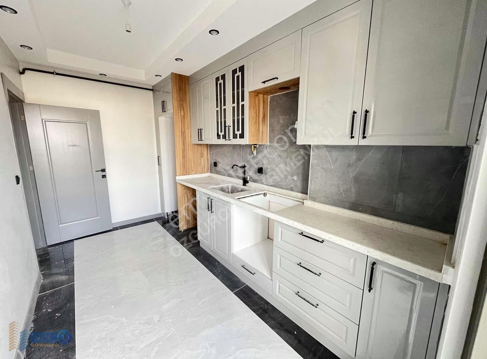 Özgürce Gyd'den İstasyon Cad. Yakını Asansörlü 2+1 Ara Kat - Görsel 7