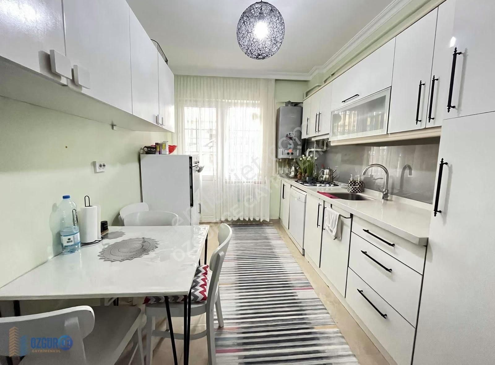 Özgürce Gyd'den Cami Mh Merkezi Konumda Şahane 3+1 Geniş Daire - Görsel 5