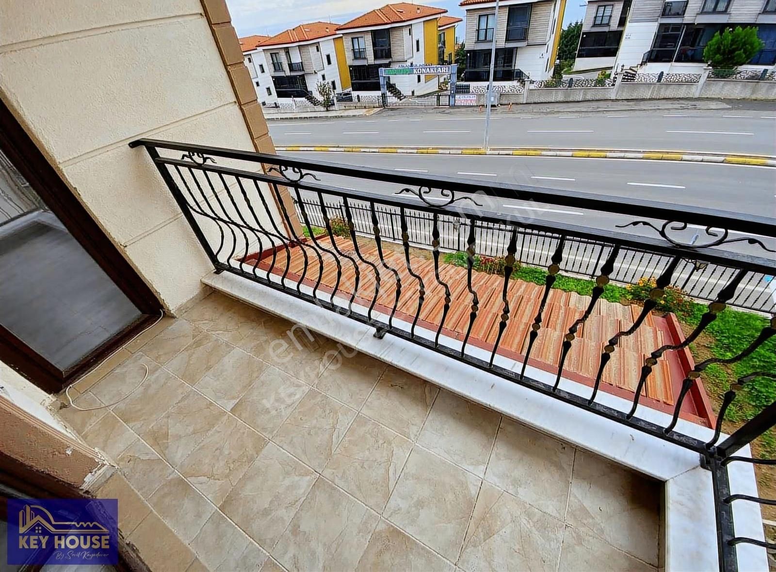 Key House'tan Ana Cadde Üzeri Kiralık 5+1 Villa - Görsel 16