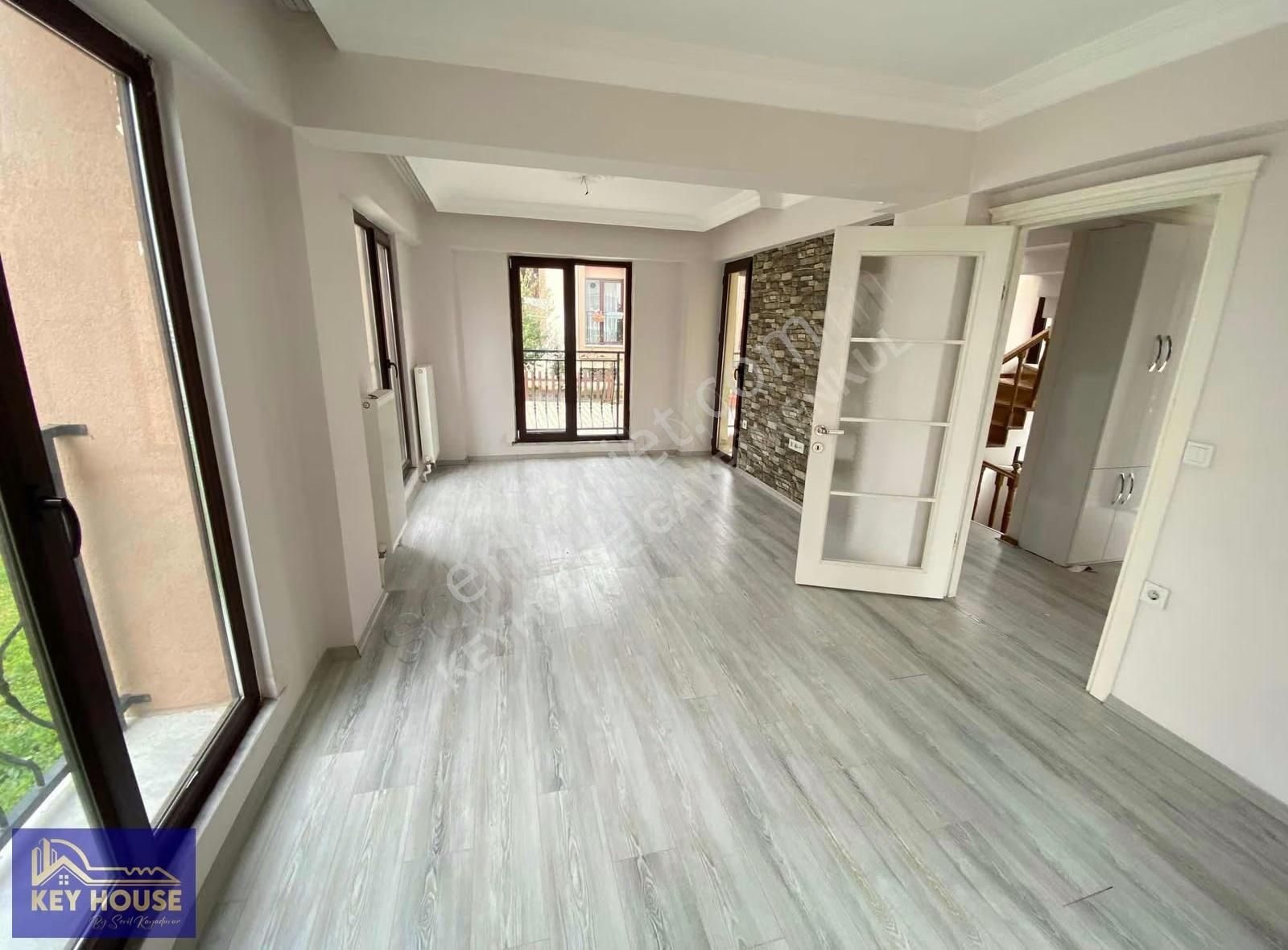 Key House'tan Ana Cadde Üzeri Kiralık 5+1 Villa