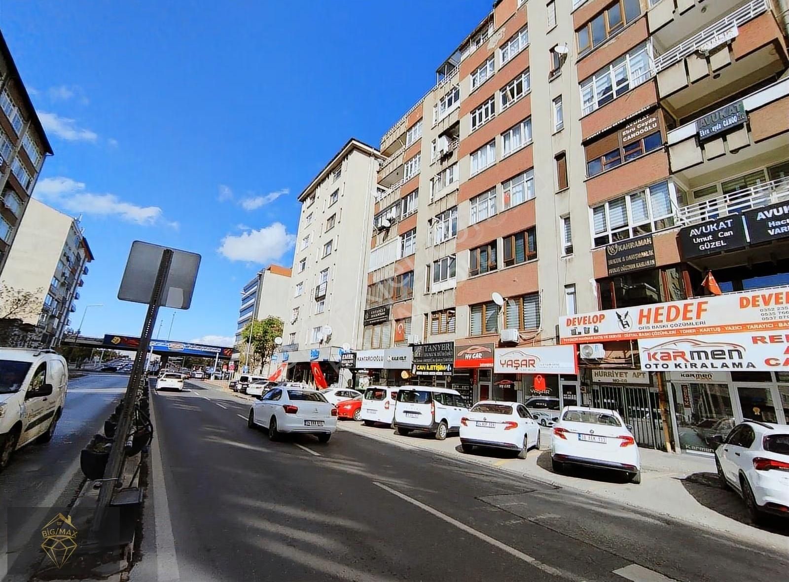 İstasyon Cd Mükemmel Lokasyonda Kombili 3+1 Satılık Daire