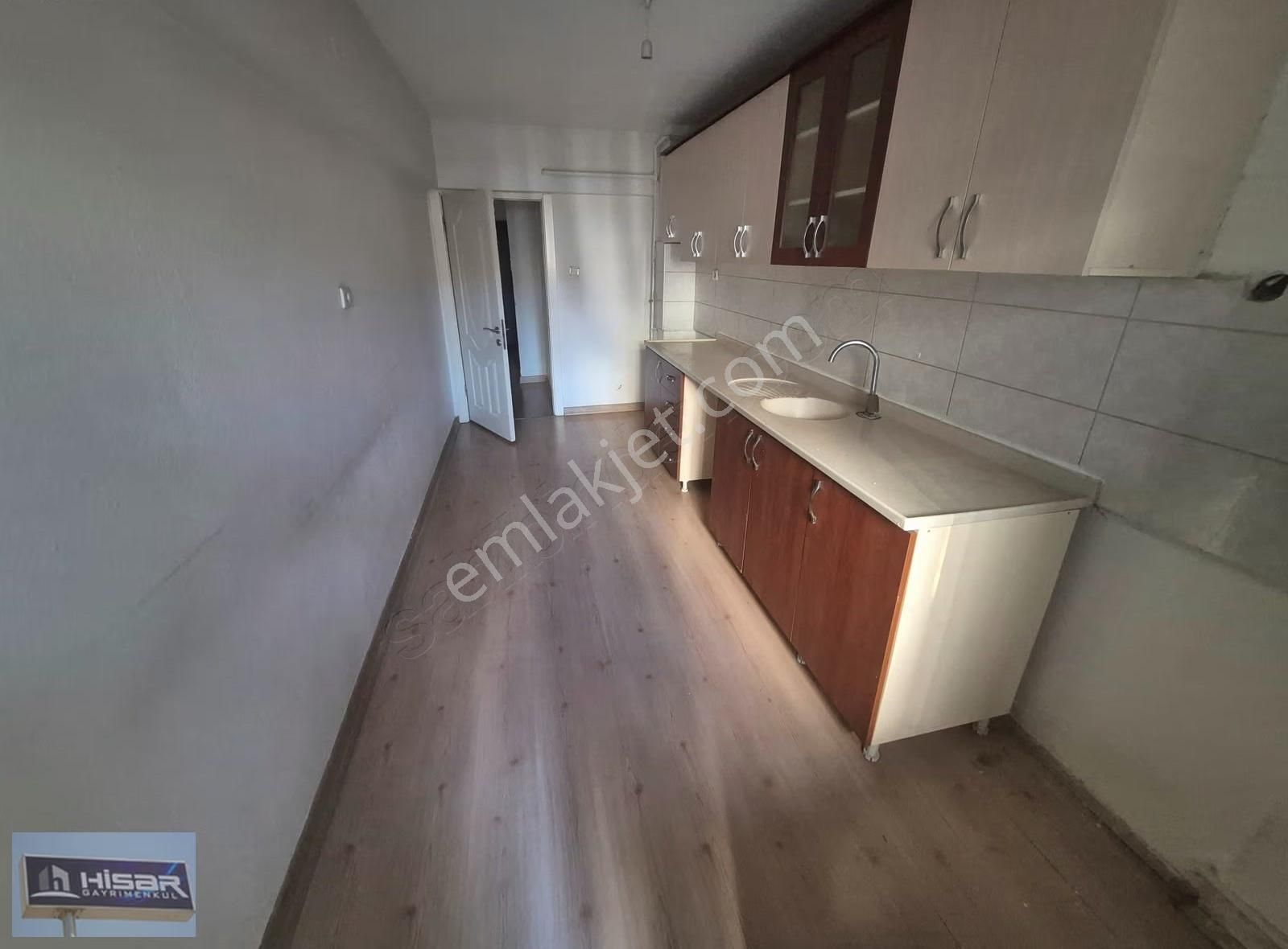 Hisar'dan Sokullu Cd Paraleli Bahçe Çıkışlı 110 M2 3+1 Yapılı Da - Görsel 8