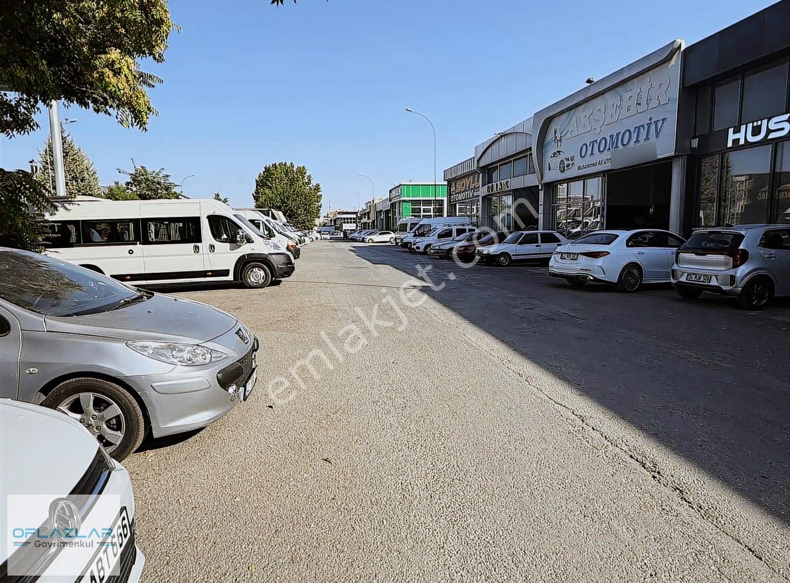 Oflazlar'dan Galericiler Sitesinde Konumu Güzel 200 M2 Dükkan - Görsel 21