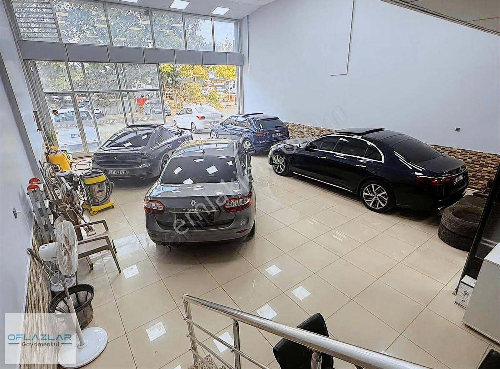Oflazlar'dan Galericiler Sitesinde Konumu Güzel 200 M2 Dükkan - Görsel 28