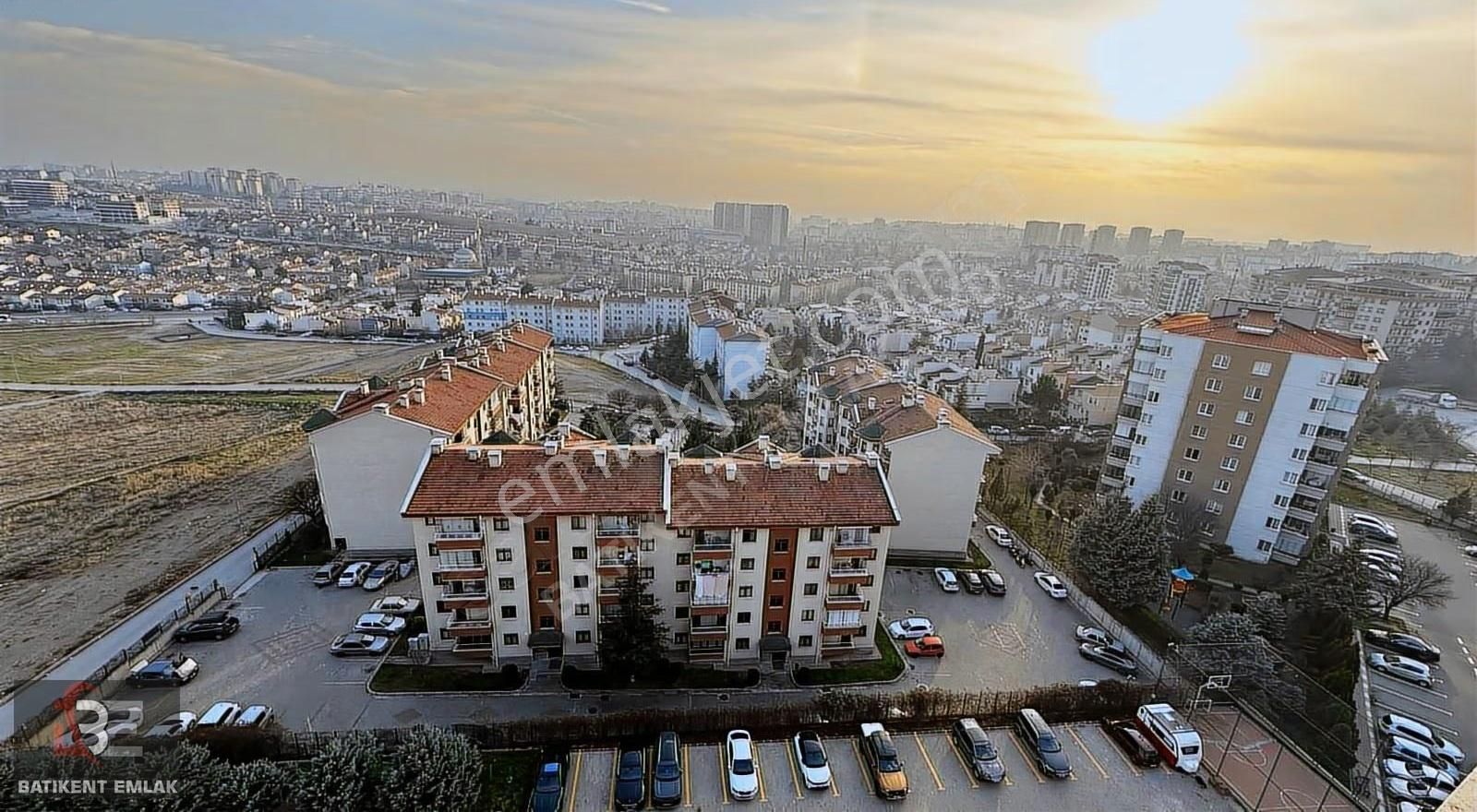 Batıkent Emlak'tan Muhteşem Manzaralı Full Yapılı 3+1 Havuzlu