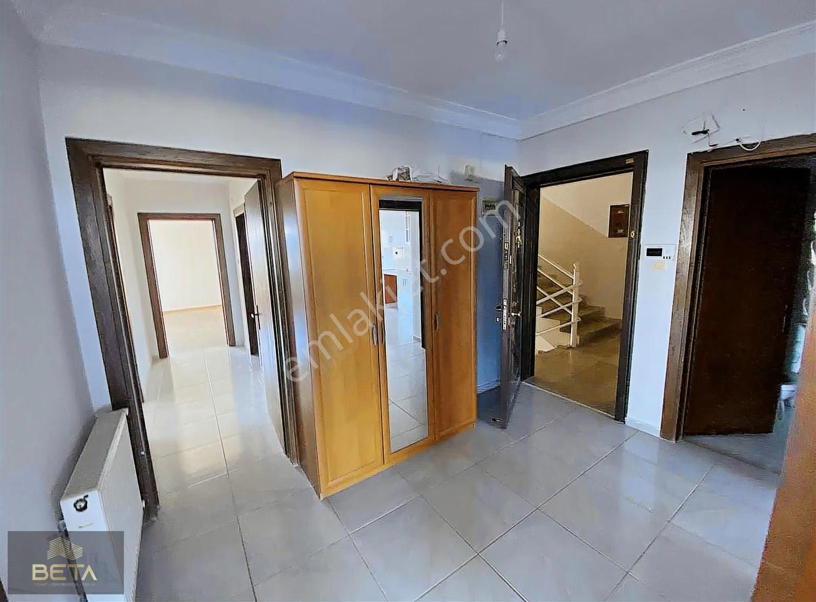 Panoramik Göl Manzaralı Bulvar Üzeri 4+1 Kombili Kiralık Daire ! - Görsel 4