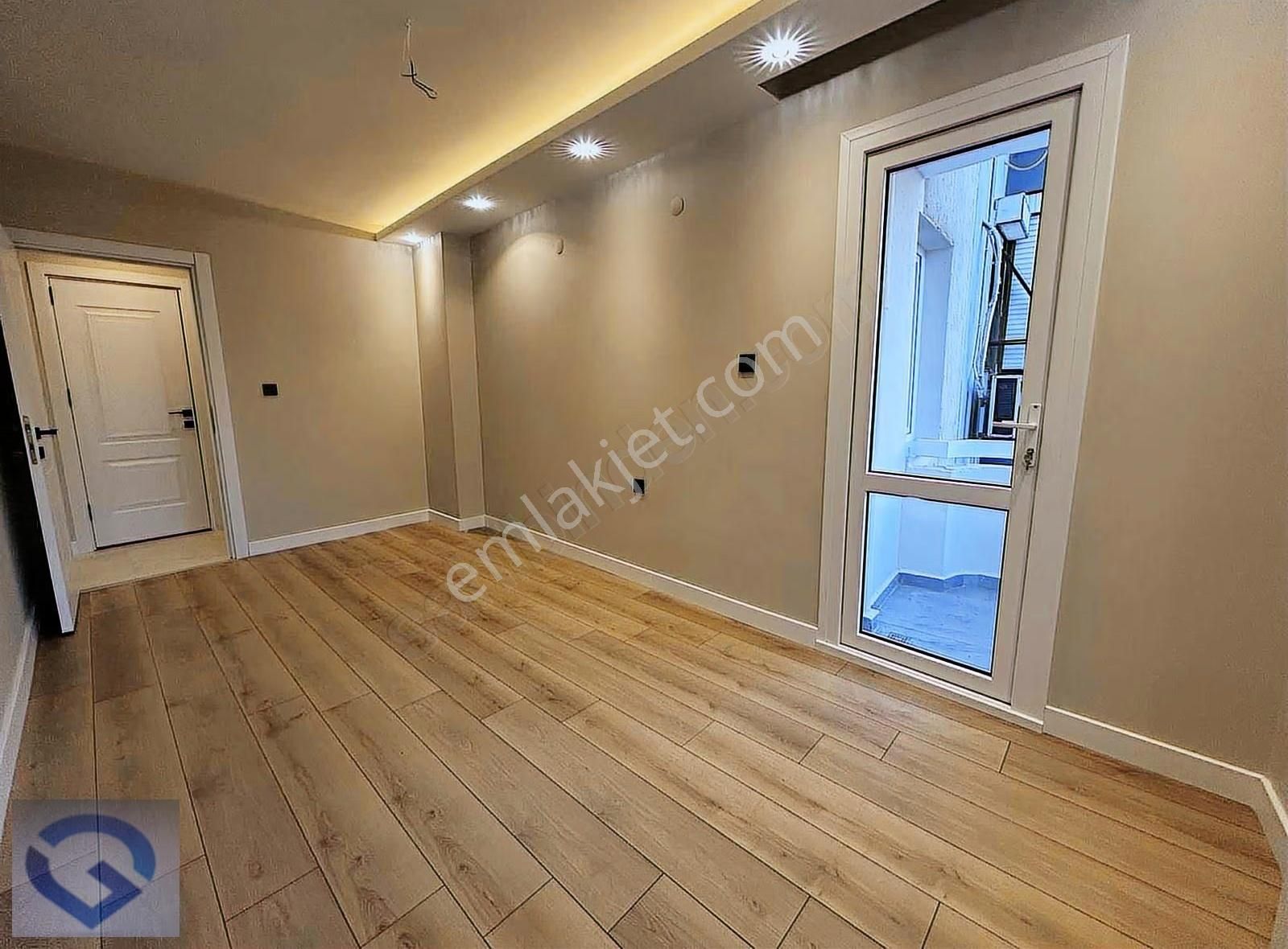 Güvenci'den Bostanlı'da Girne Cad.ve Sahil Yakını,3+1,135 M² - Görsel 8