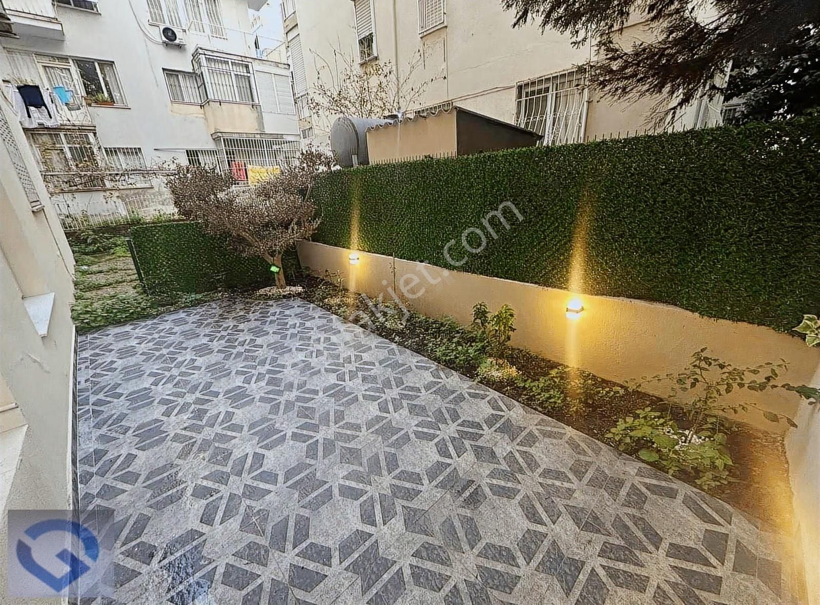 Güvenci'den Bostanlı'da 3+1,müstakil Bahçeli,komple Yenilenmiş - Görsel 4