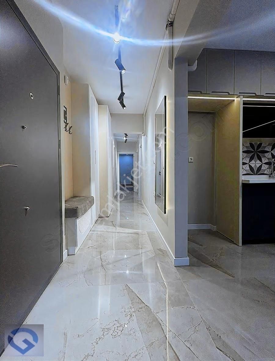 Güvenci'den Bostanlı'da 3+1,müstakil Bahçeli,komple Yenilenmiş - Görsel 21