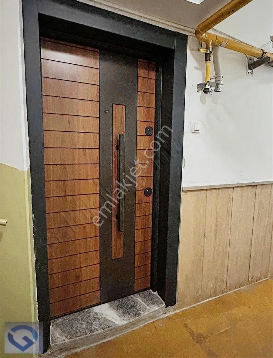 Güvenci'den Bostanlı'da 3+1,müstakil Bahçeli,komple Yenilenmiş - Görsel 2