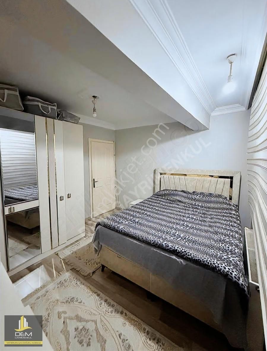 50.yıl Mahallesinde Merkezi Konumda 2+1 - Görsel 2