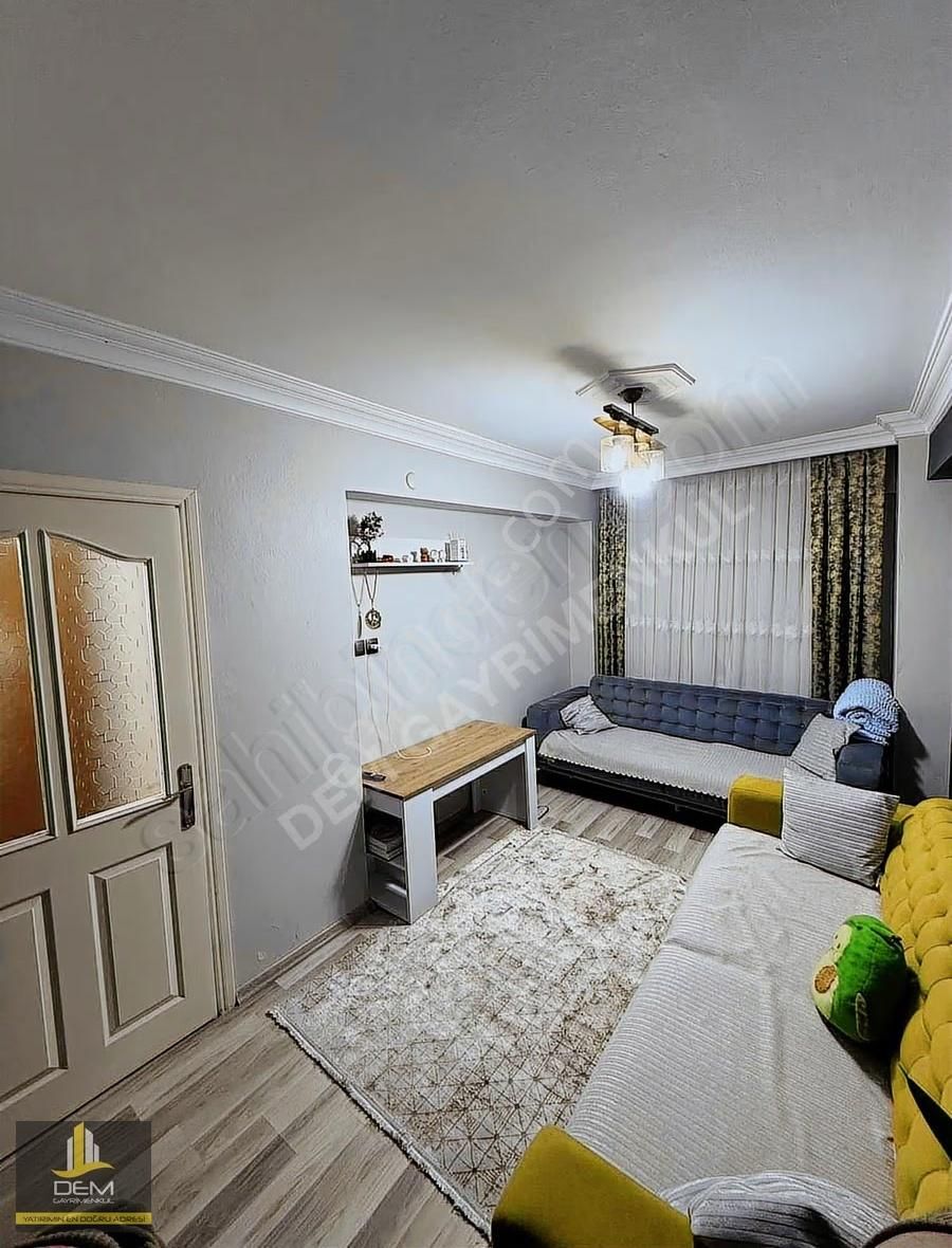 50.yıl Mahallesinde Merkezi Konumda 2+1 - Görsel 15