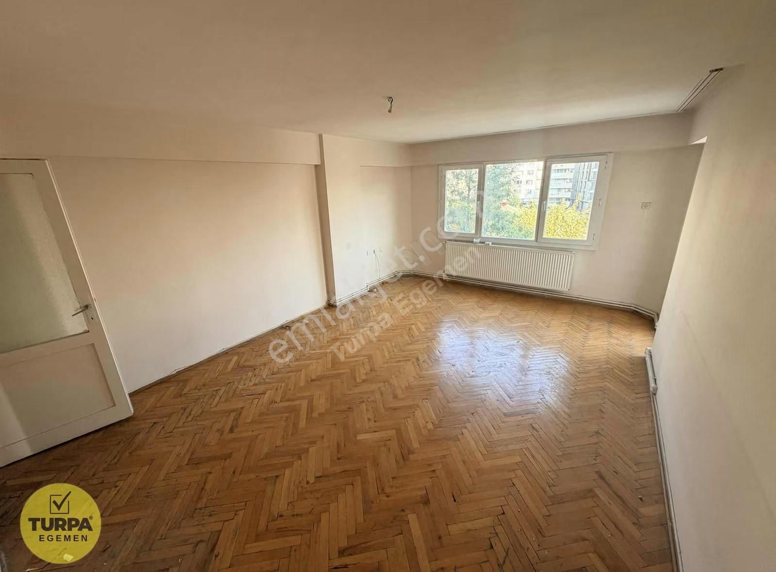 Bornova Gediz Caddesi Asansörlü Doğalgazlı 3+1 Daire