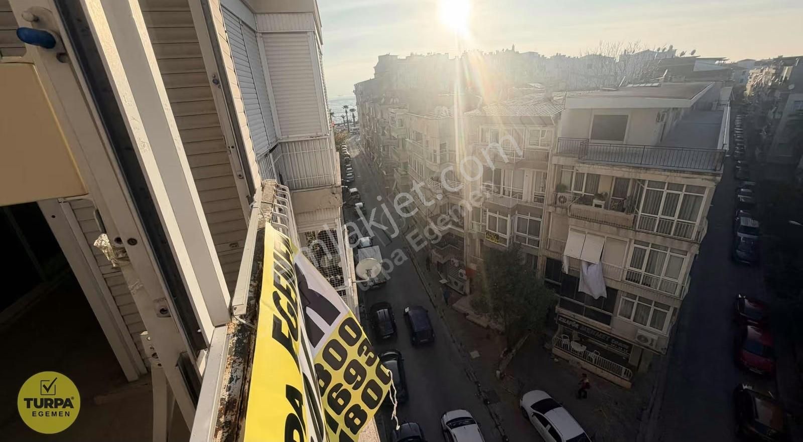 Karşıyaka Yalı Caddesinde Asansörlü Doğalgazlı 2+1 Daire - Görsel 16