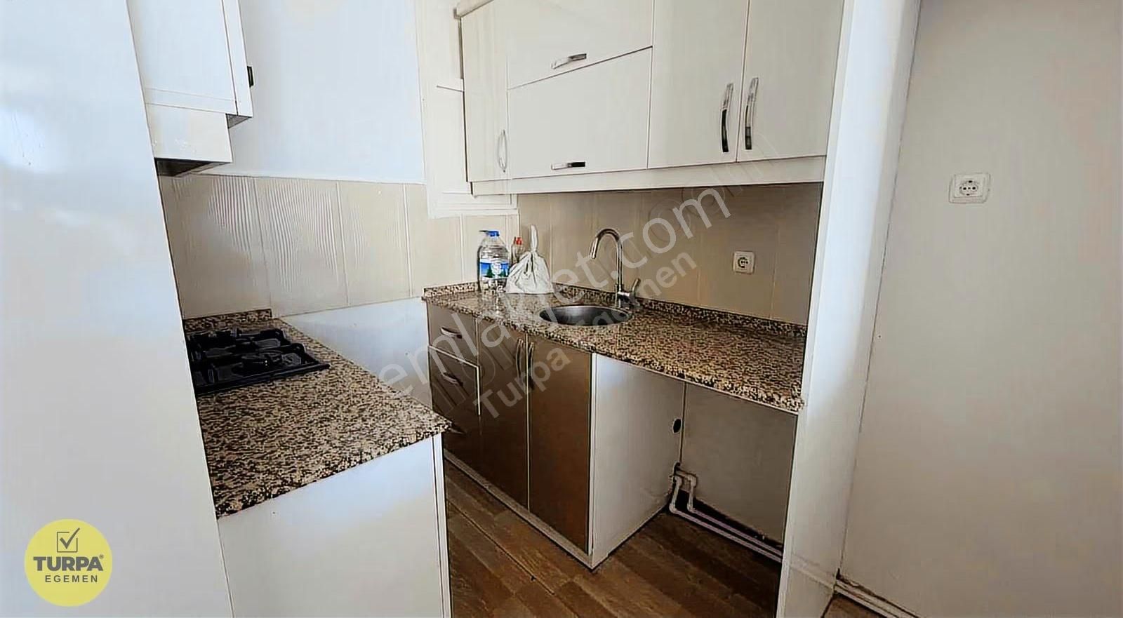 Karşıyaka Yalı Caddesinde Asansörlü Doğalgazlı 2+1 Daire - Görsel 17