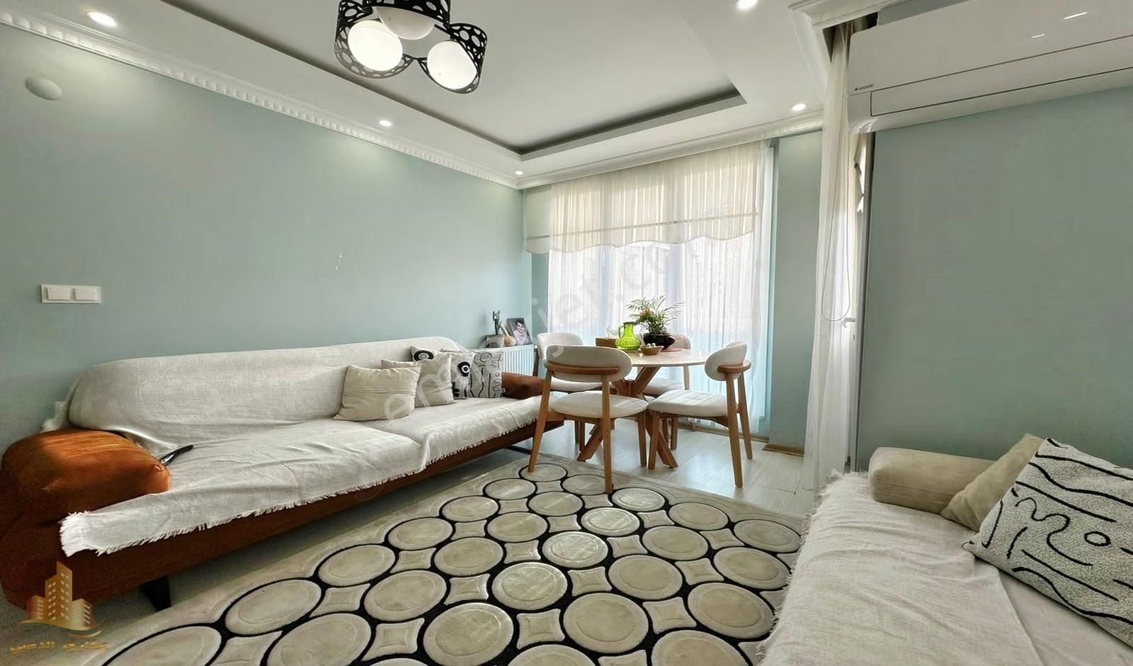 Bahçeşehire Komşu Lokasyonda Lüks Tasarımlı 2+1 Satılık Daire - Görsel 2