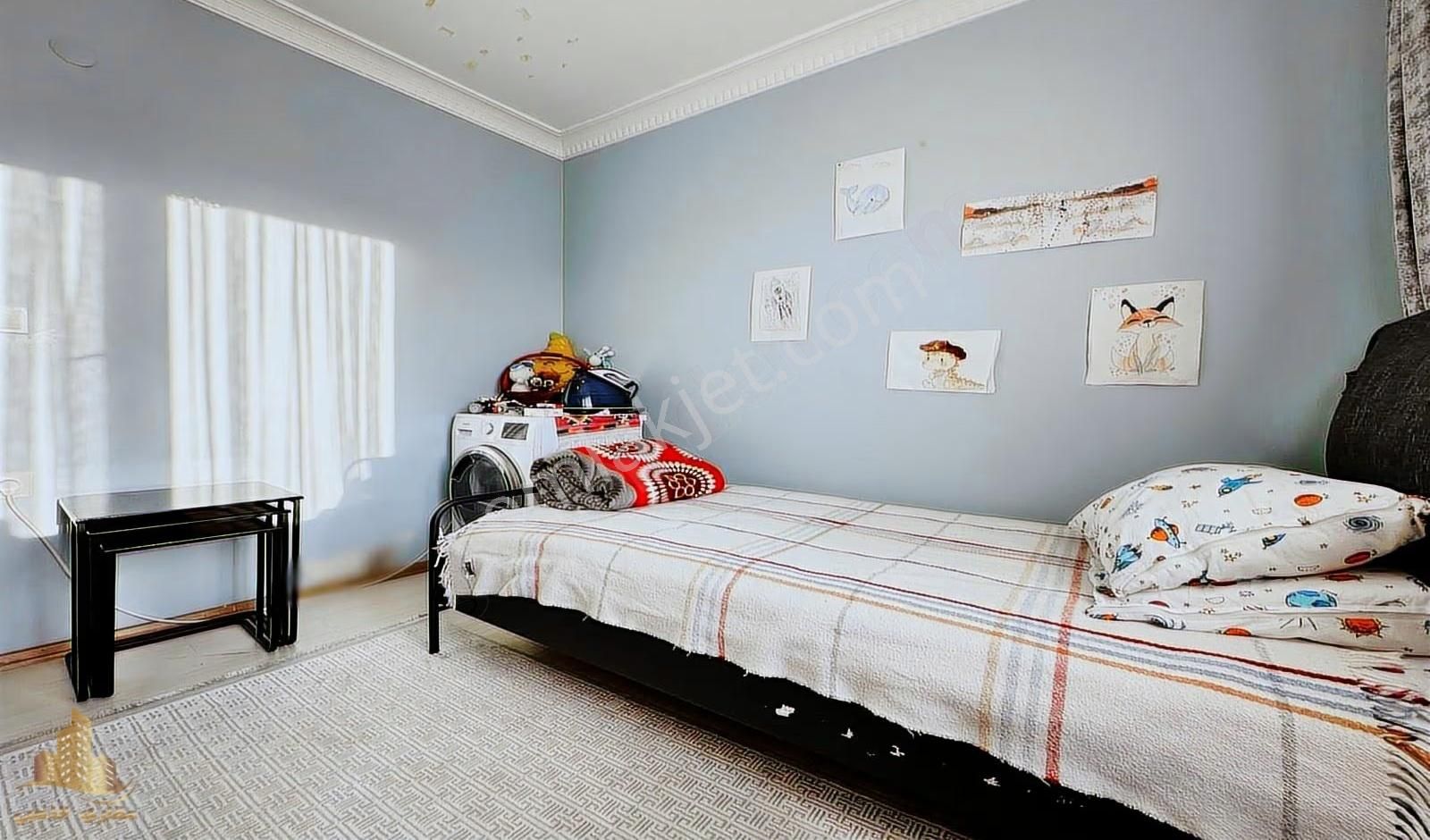 Bahçeşehire Komşu Lokasyonda Lüks Tasarımlı 2+1 Satılık Daire - Görsel 8