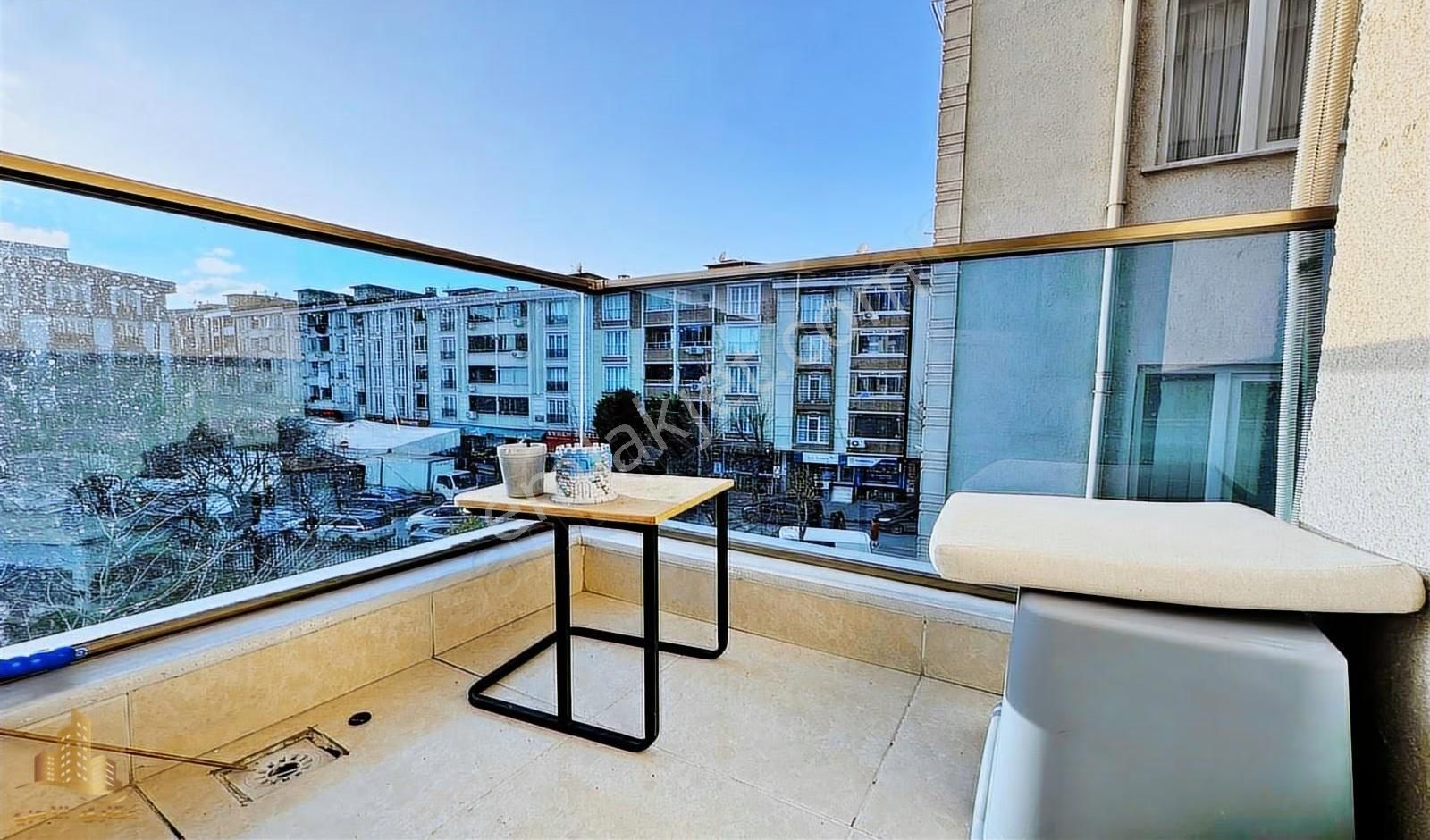 Bahçeşehire Komşu Lokasyonda Lüks Tasarımlı 2+1 Satılık Daire - Görsel 13