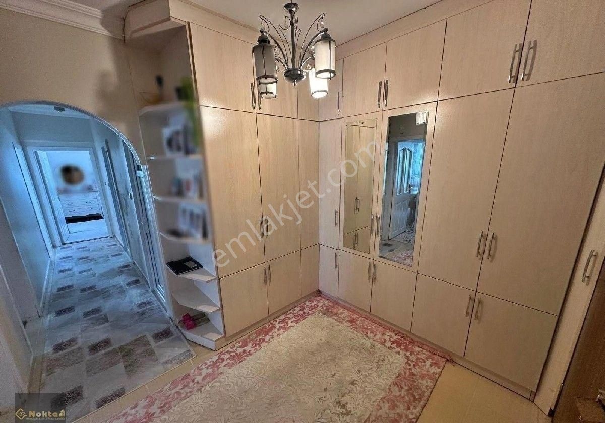 Etimesgut 30 Ağustos'da Site İçinde Kat Konumunda 135m2//3+1 Geniş Balkonlu Satılık Y.giriş Daire - Görsel 3