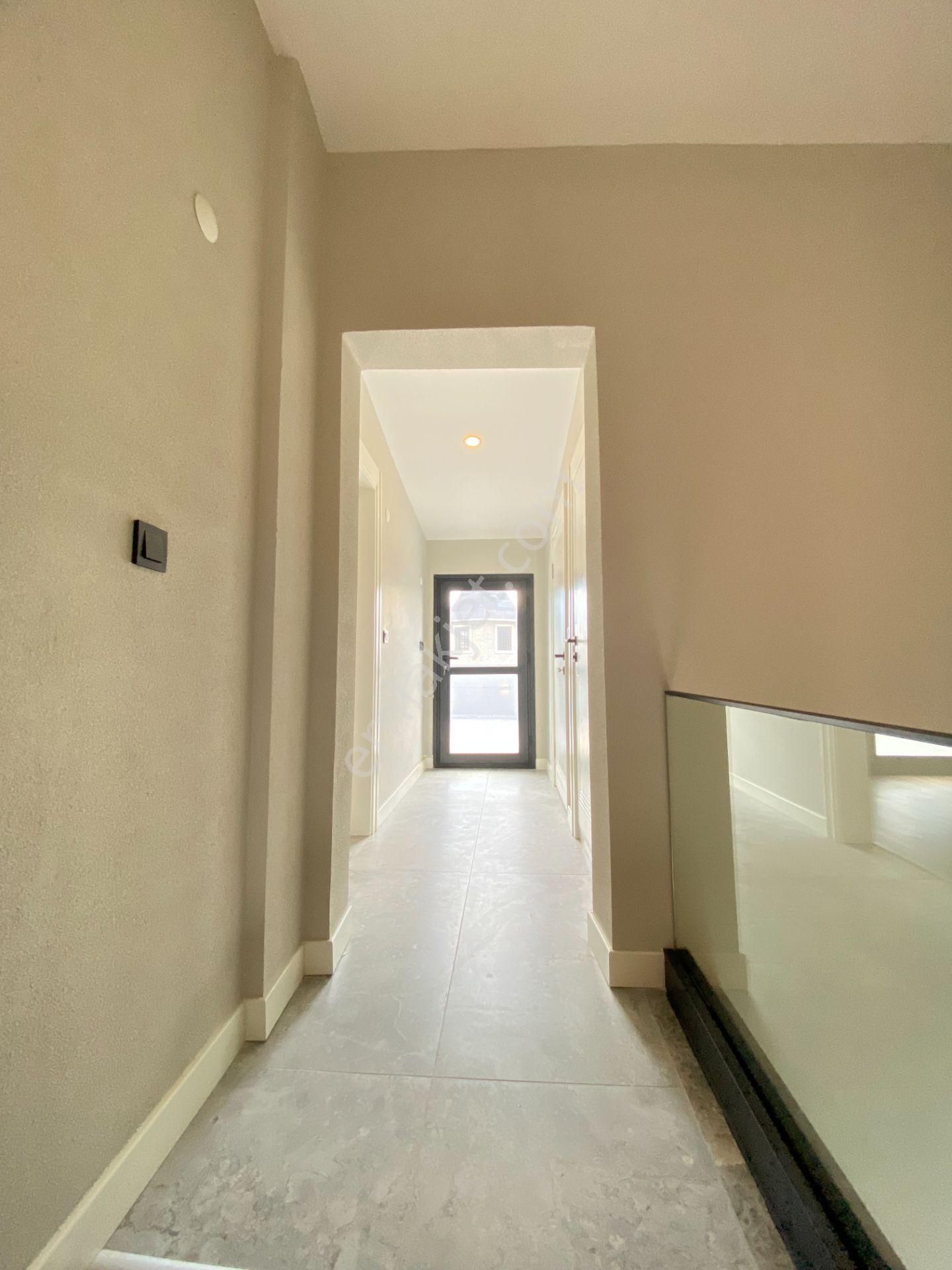 Gümüldür De Deniz Tarafında Yerden Isıtma Lüx Satılık 4+1 Villa - Görsel 30