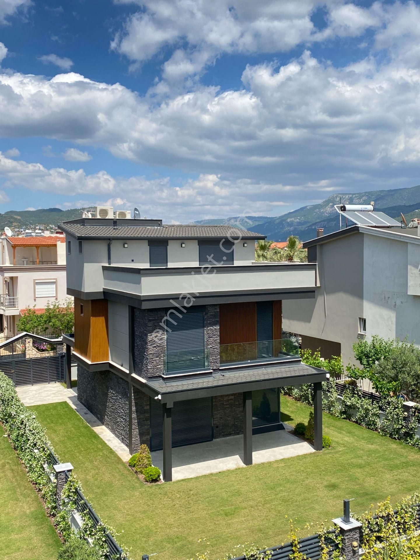 Gümüldür De Deniz Tarafında Yerden Isıtma Lüx Satılık 4+1 Villa - Görsel 2