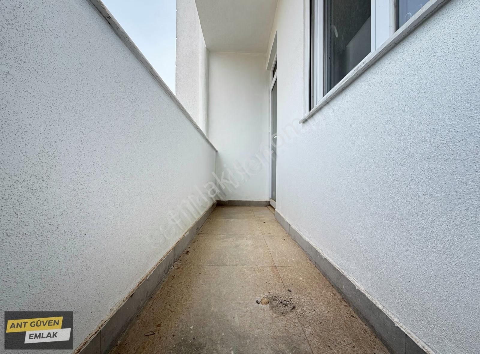 Yeniköyde Devlet Hastanesine Yakın 2+1 Asansörlü Arakat Daire - Görsel 2