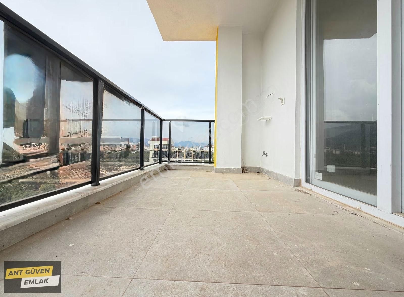 Yeniköyde Devlet Hastanesine Yakın 2+1 Asansörlü Arakat Daire - Görsel 13