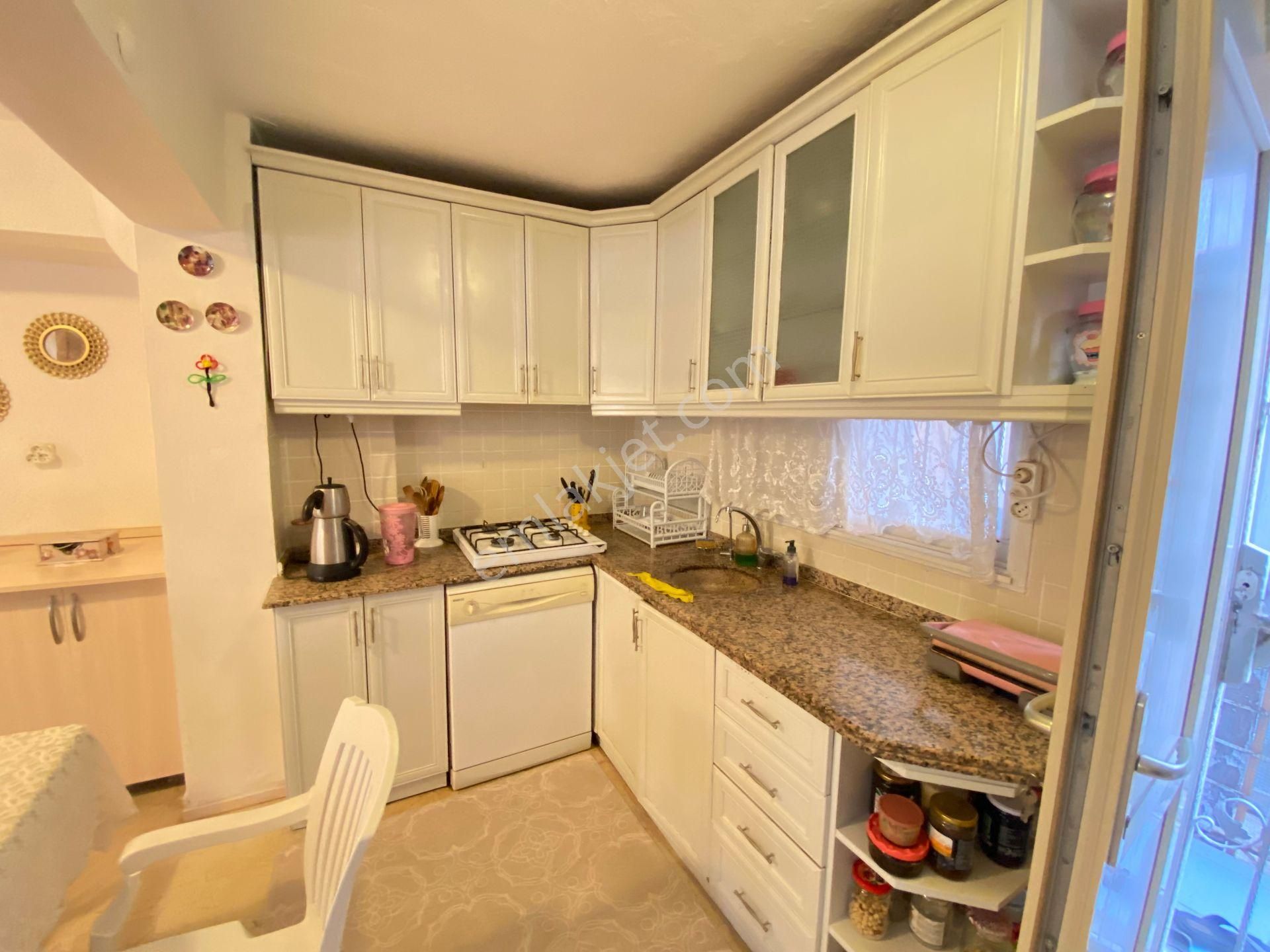 Seferihisar Doğanbeyde Yıldız Tur Sitesi Demize 50mt Satılık 3+1 Villa - Görsel 22