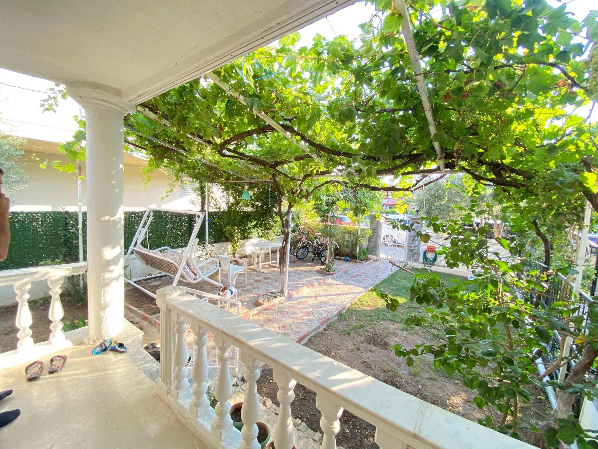 Seferihisar Doğanbeyde Yıldız Tur Sitesi Demize 50mt Satılık 3+1 Villa - Görsel 5