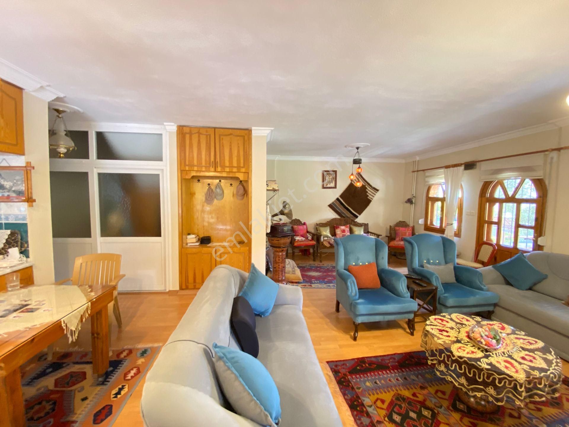 Seferihisar Doğanbey De Denize Yakın Satılık Lüx 7+1 Villa - Görsel 26