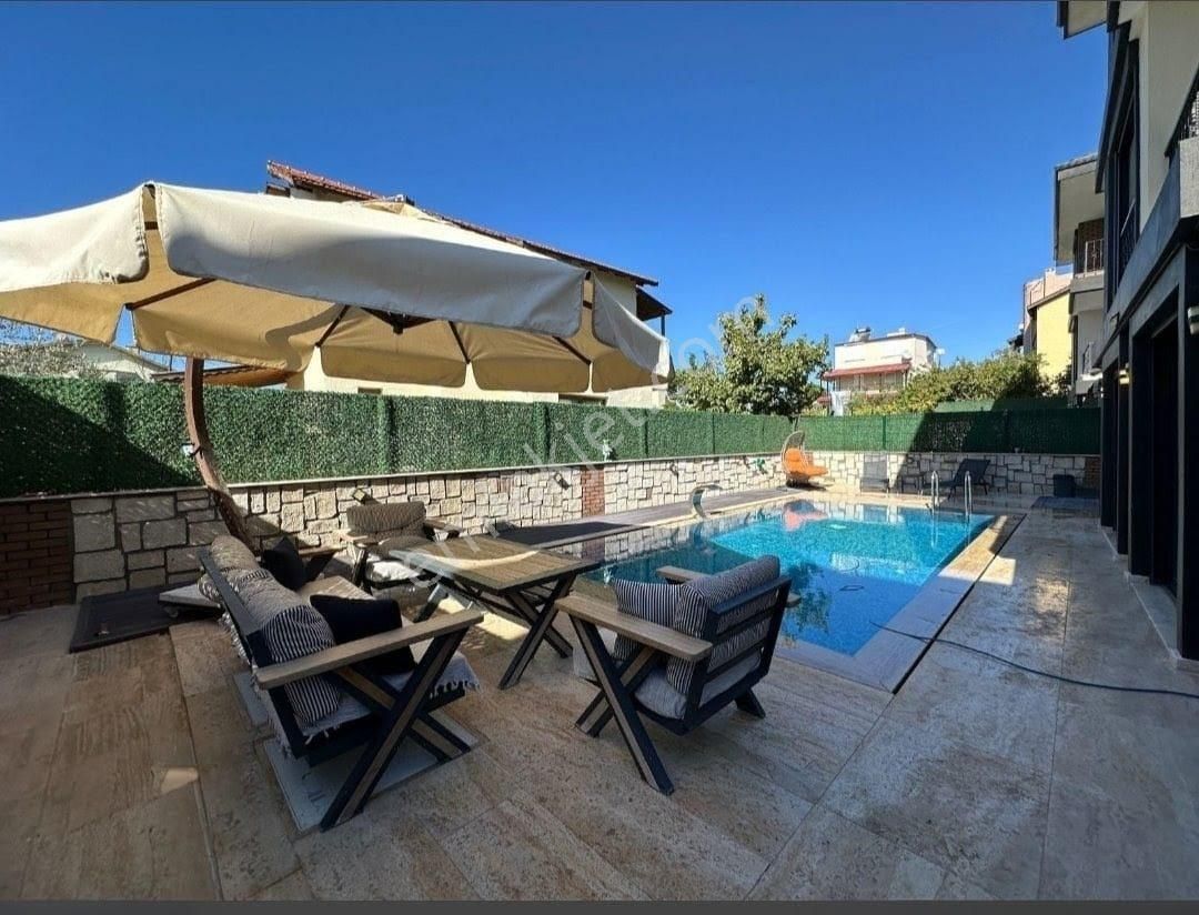 Seferihisar Akarcade Geniş Bahçeli Mustakil Havuzlu Lüx Satılık 4+1 Villa - Görsel 10