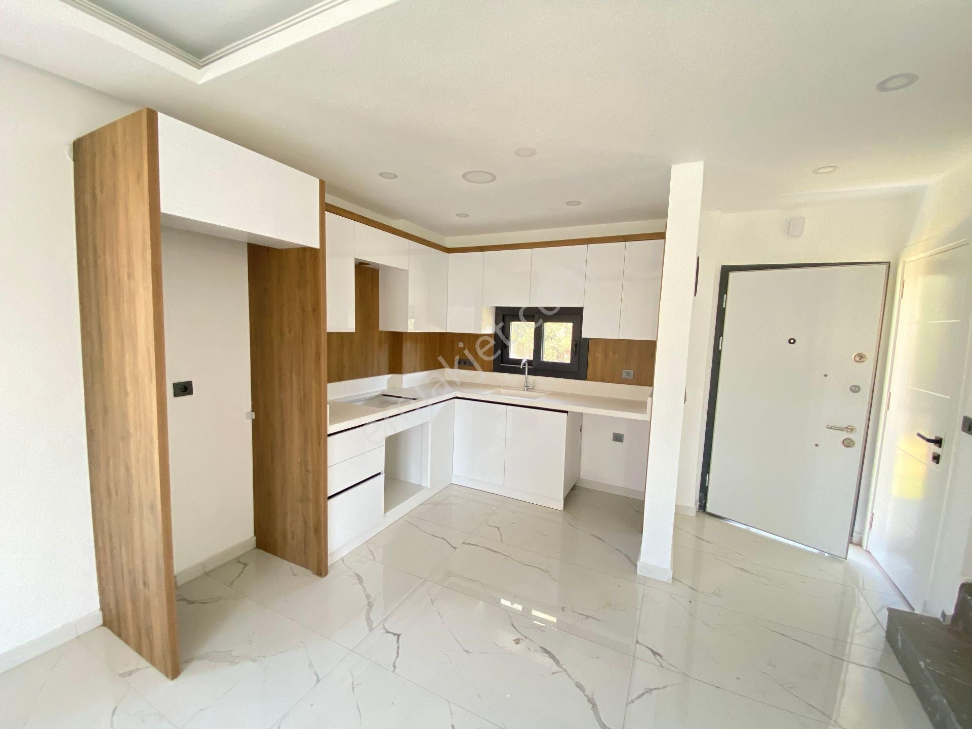 Seferihisar Doğanbey De Köşe Villa Denize 750mt Satılık 3+1 Villa - Görsel 14