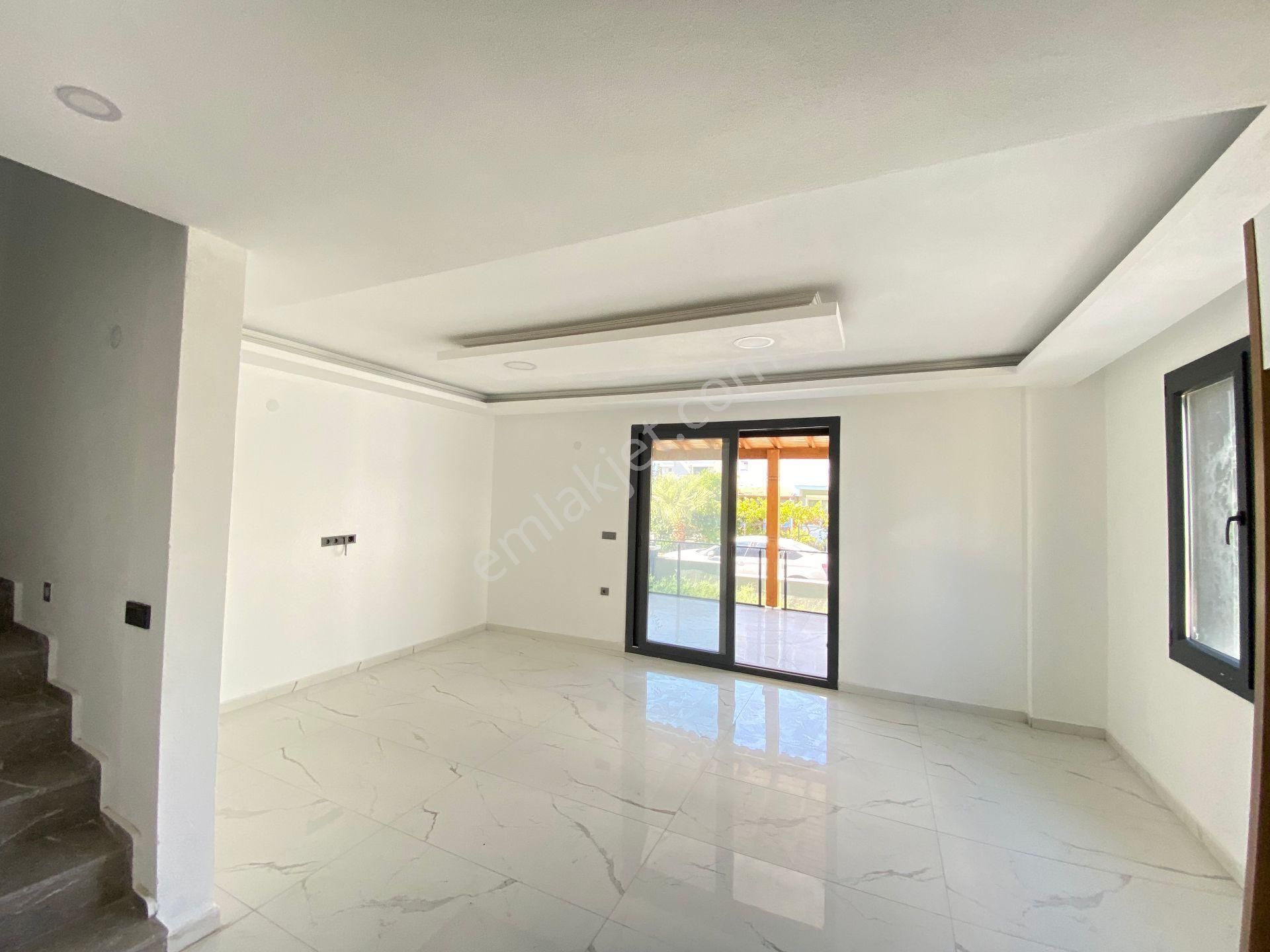 Seferihisar Doğanbey De Köşe Villa Denize 750mt Satılık 3+1 Villa - Görsel 9