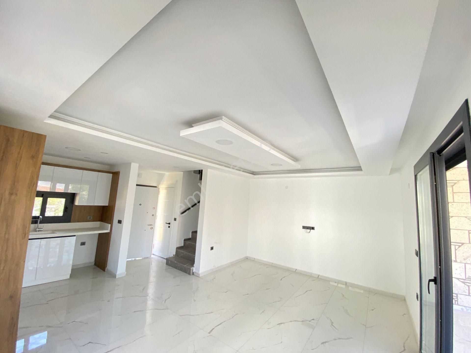 Seferihisar Doğanbey De Köşe Villa Denize 750mt Satılık 3+1 Villa - Görsel 11