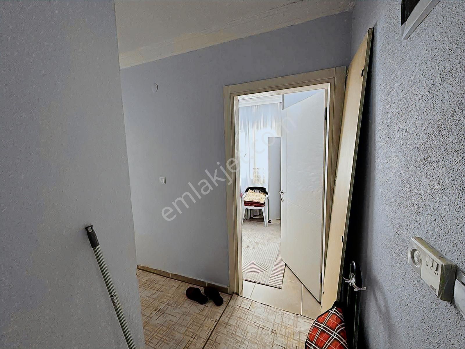 Ürkmez Merkez De Satılık 2+1 Yazlık Daire Denize 350 Metre - Görsel 23