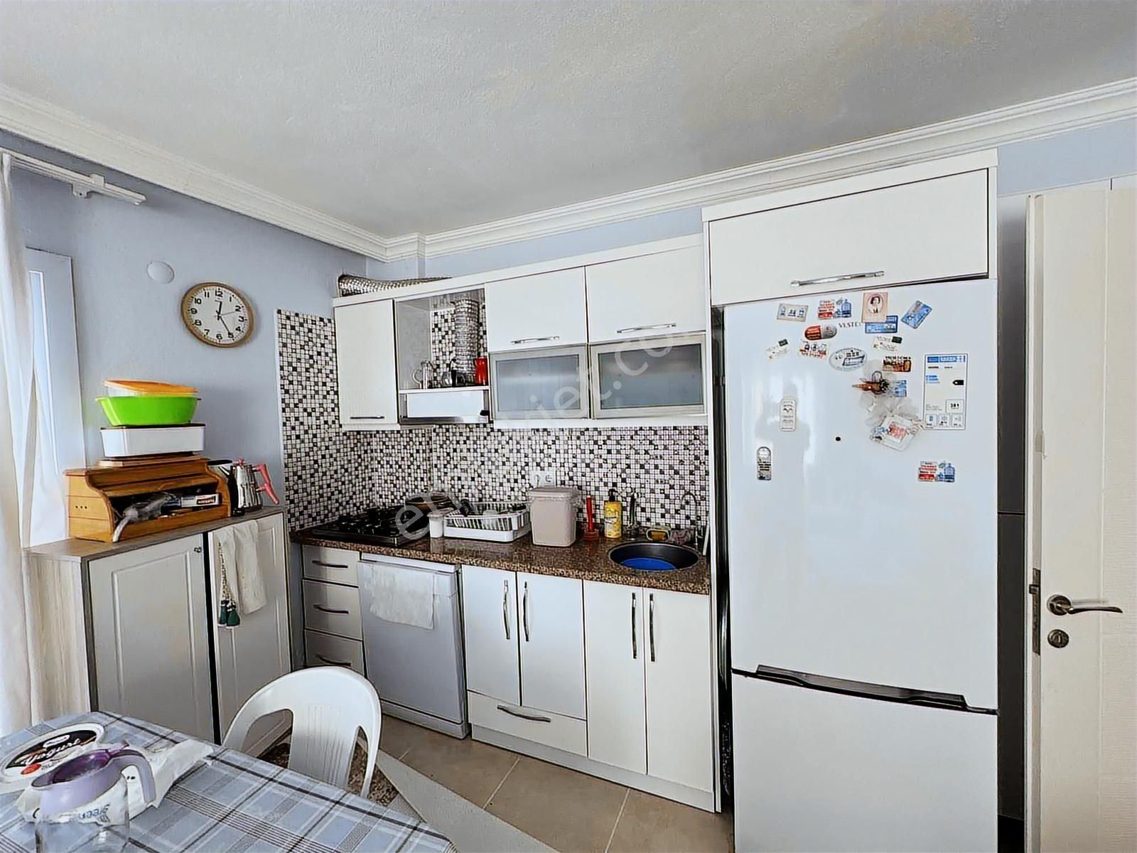 Ürkmez Merkez De Satılık 2+1 Yazlık Daire Denize 350 Metre - Görsel 4