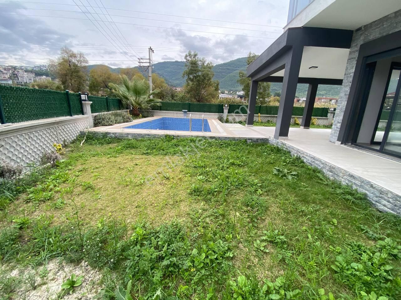 Güzelçamlı'da Özel Havuzlu Geniş Bahçeli Büyük Villa - Görsel 7