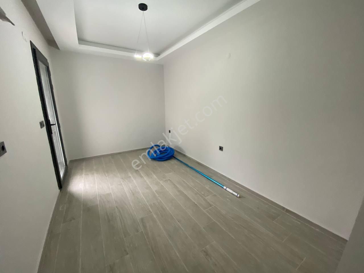 Güzelçamlı'da Özel Havuzlu Geniş Bahçeli Büyük Villa - Görsel 18