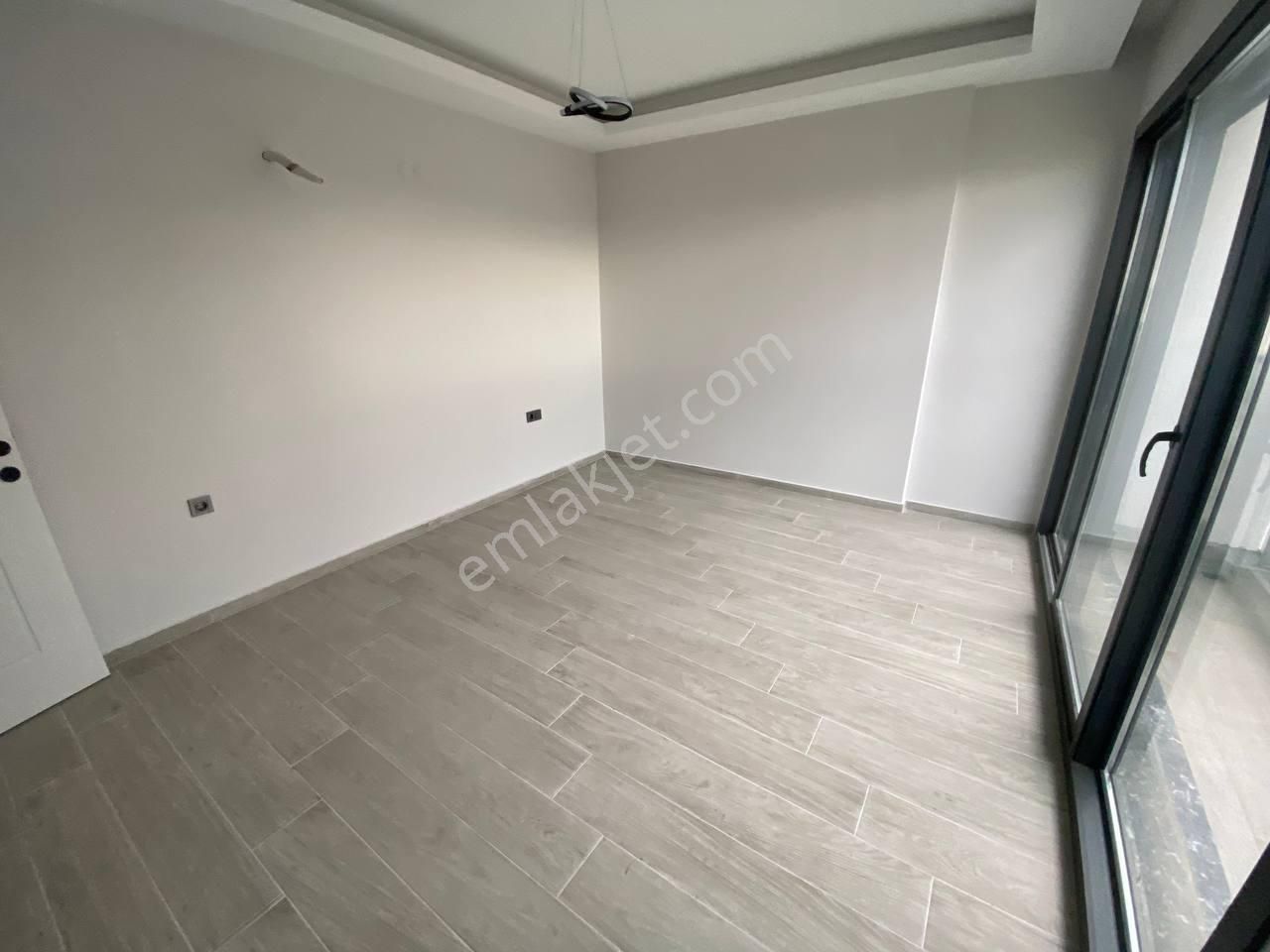 Güzelçamlı'da Özel Havuzlu Geniş Bahçeli Büyük Villa - Görsel 14