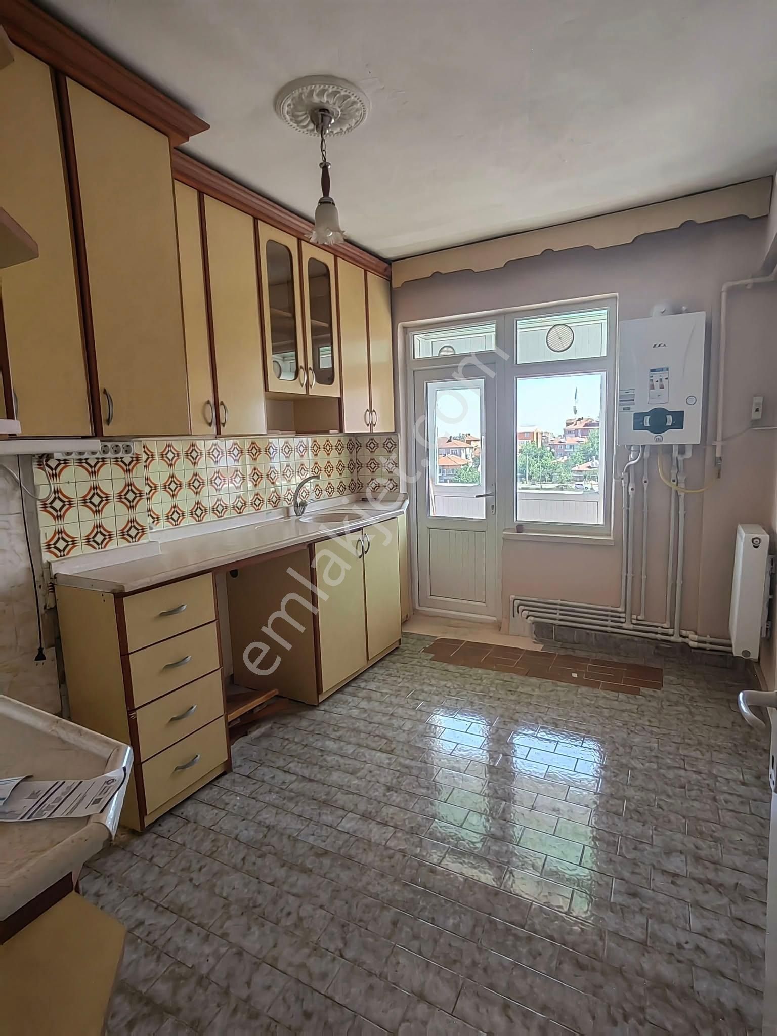 Nasreddin Emlaktan Semt Pide Altı Satılık Daire - Görsel 12