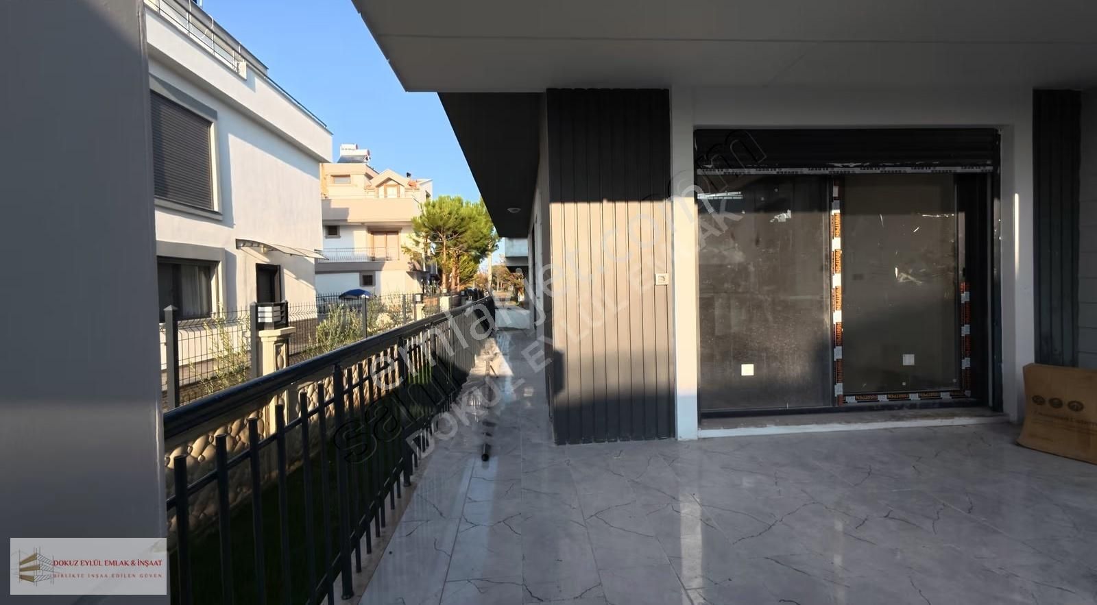 Dikili Cumhuriyet Mah Yatay Mimari Satalık Villa - Görsel 3