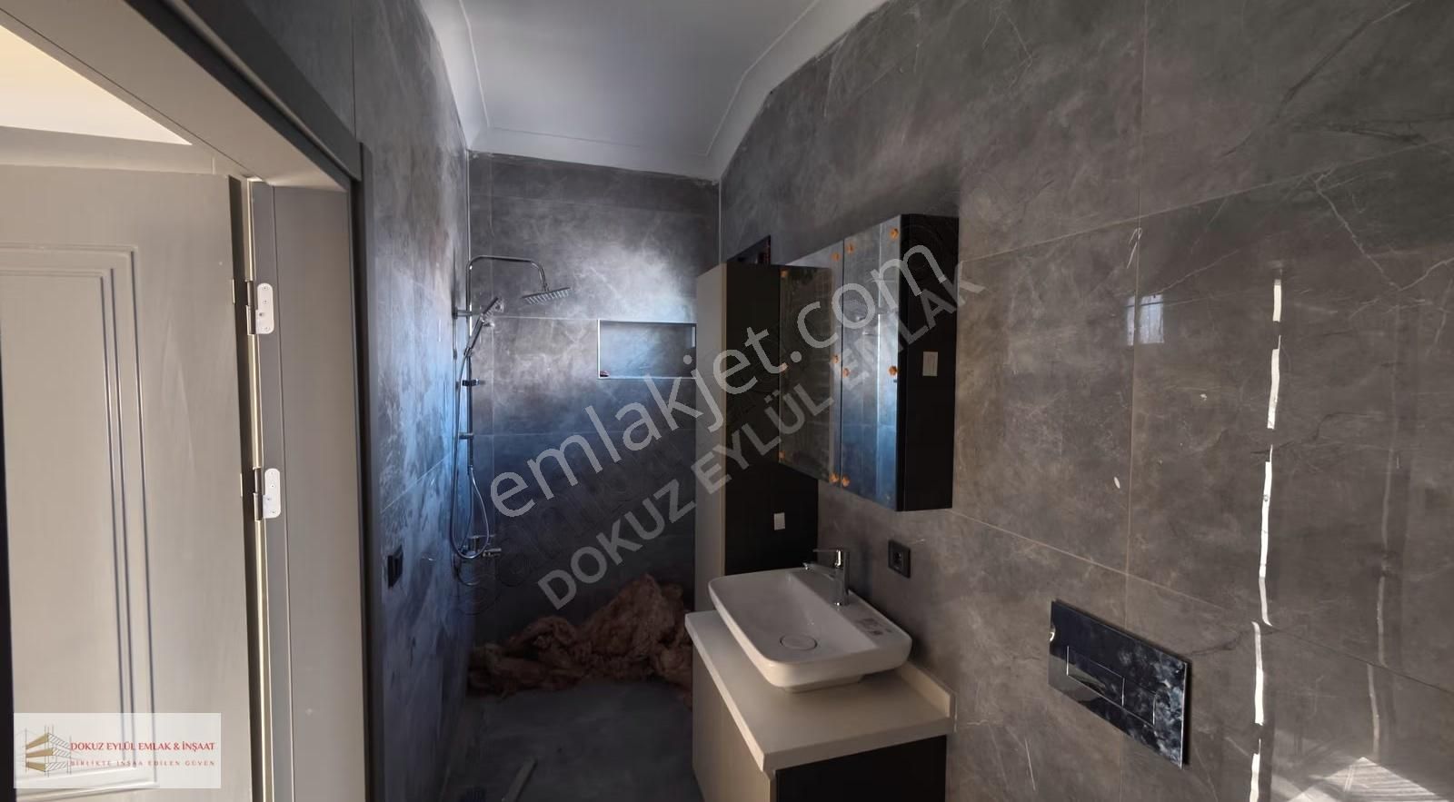 Dikili Cumhuriyet Mah Yatay Mimari Satalık Villa - Görsel 4