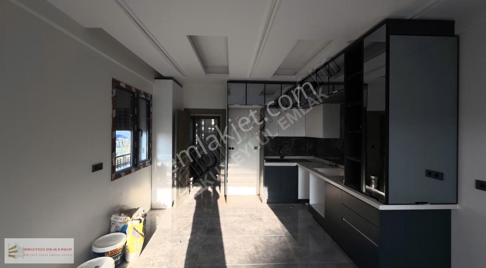 Dikili Cumhuriyet Mah Yatay Mimari Satalık Villa - Görsel 15