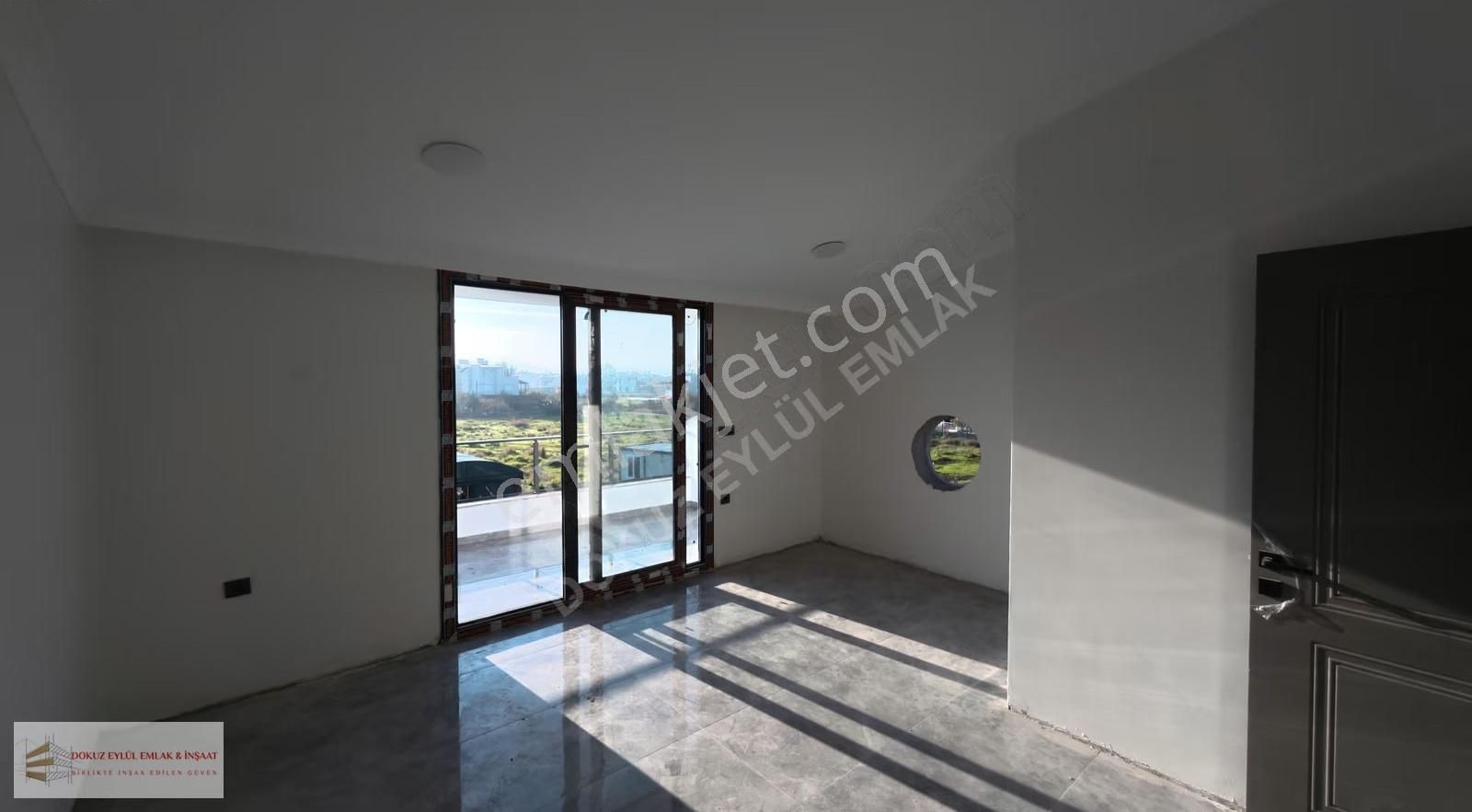 Dikili Cumhuriyet Mah Yatay Mimari Satalık Villa - Görsel 14