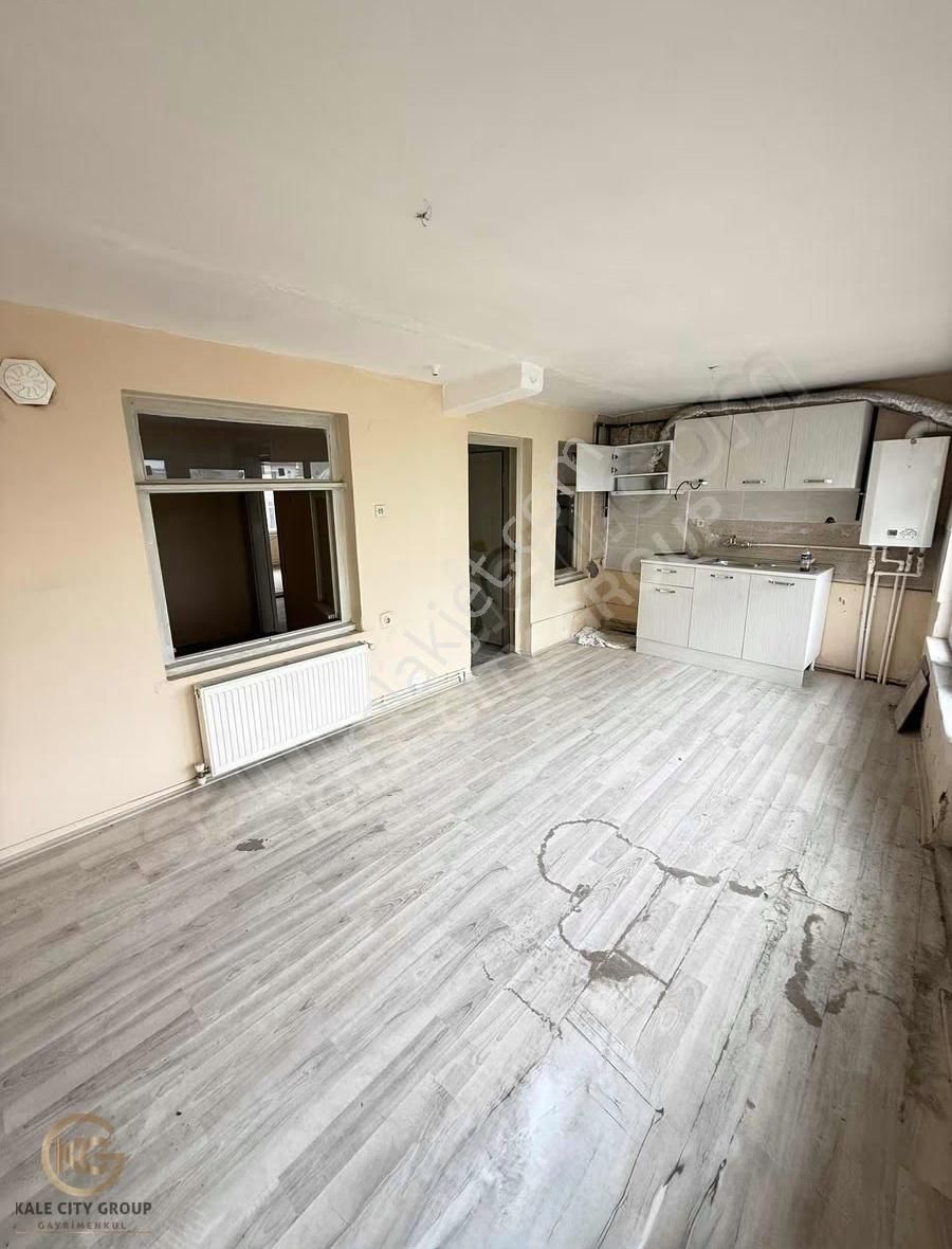 Biga Hükümet Meydanı Çevresinde Satılık 3+1 Daire 80 M2 - Görsel 13